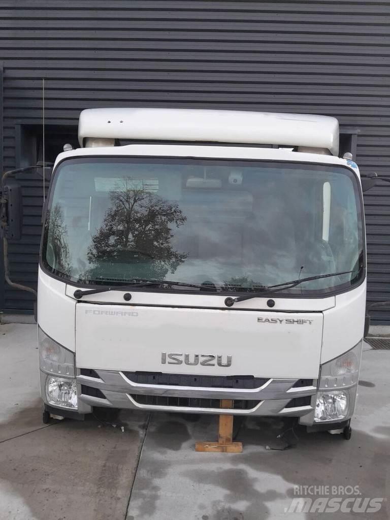 Isuzu N75 Kabine i unutrašnjost