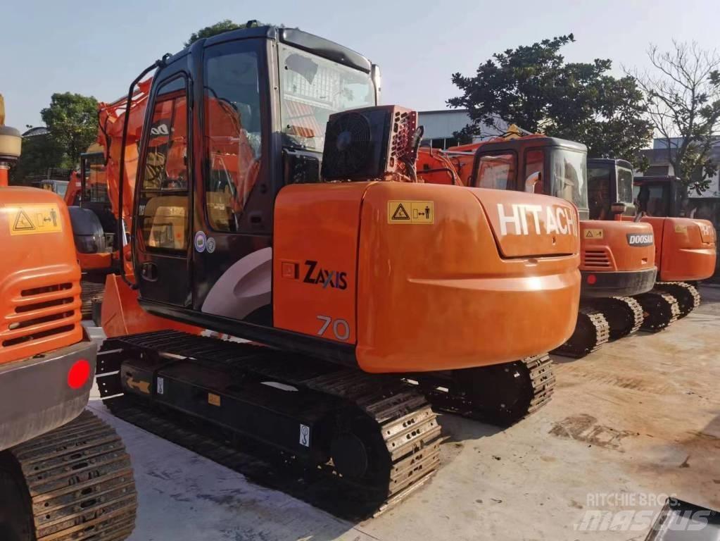Hitachi ZX70 Midi bageri 7t – 12t