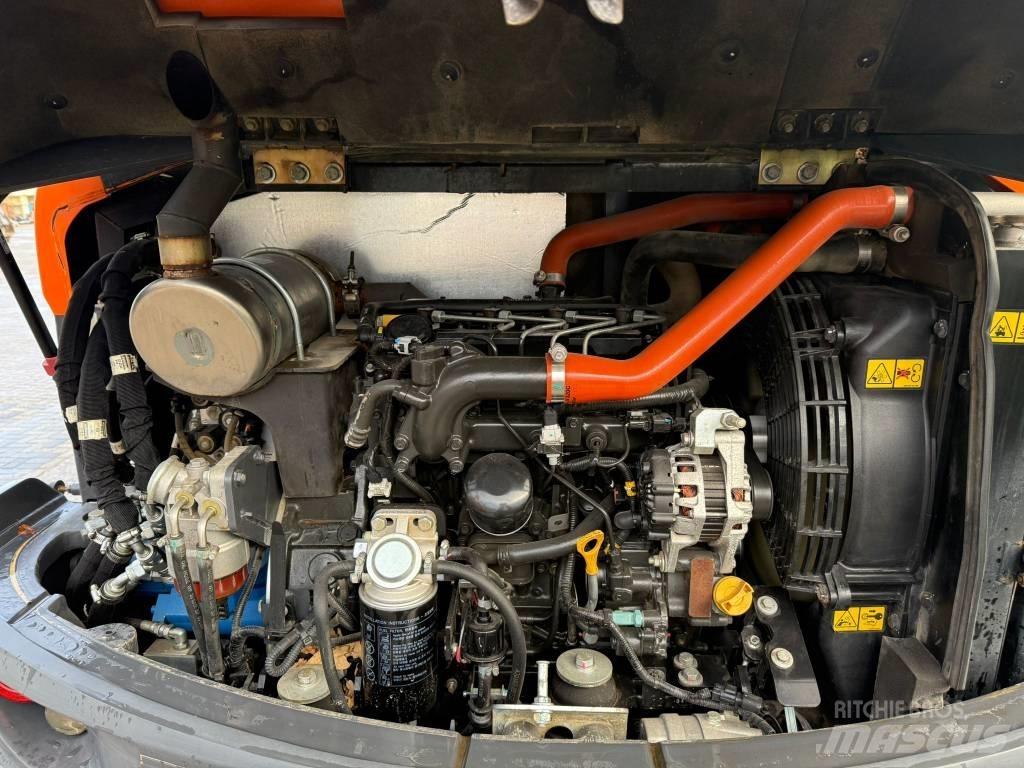 Doosan DX 57 W Bageri točkaši