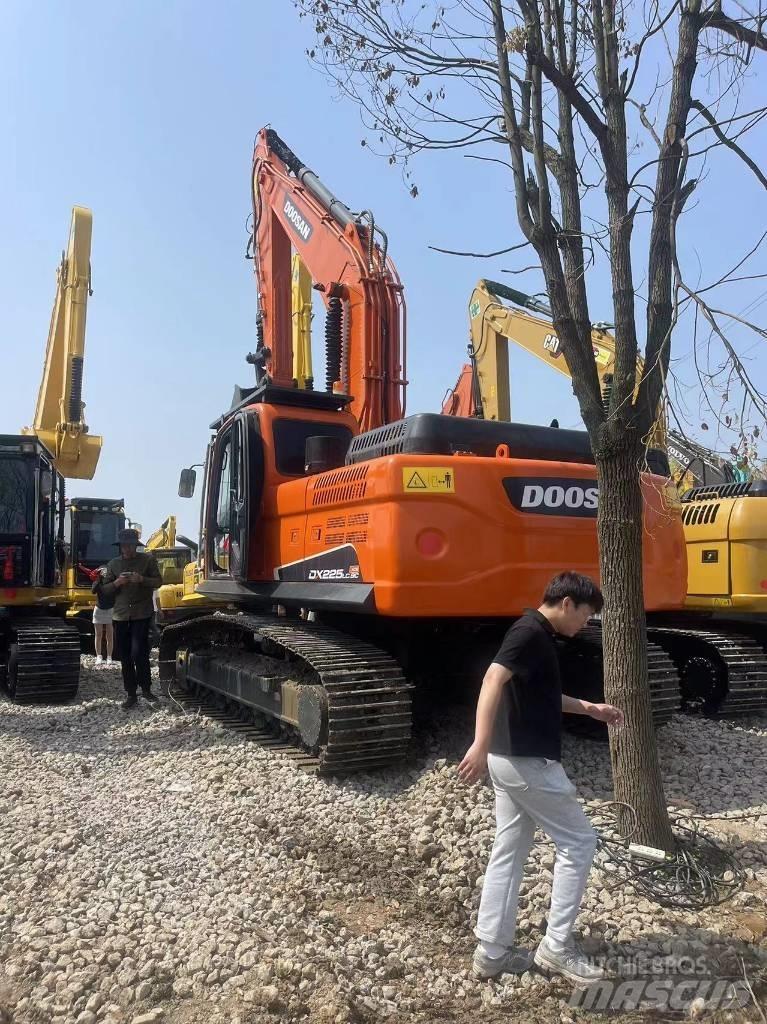 Doosan DX 225LC-9C Bageri guseničari
