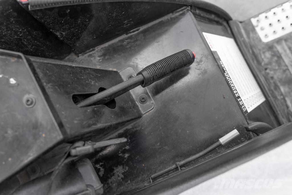 Manitou MLA 3-25 HC Mini utovarivači