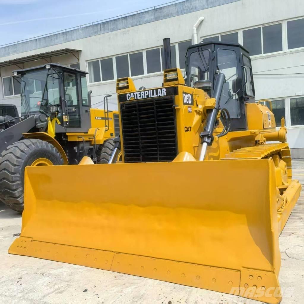 CAT D 6 D Buldožeri guseničari