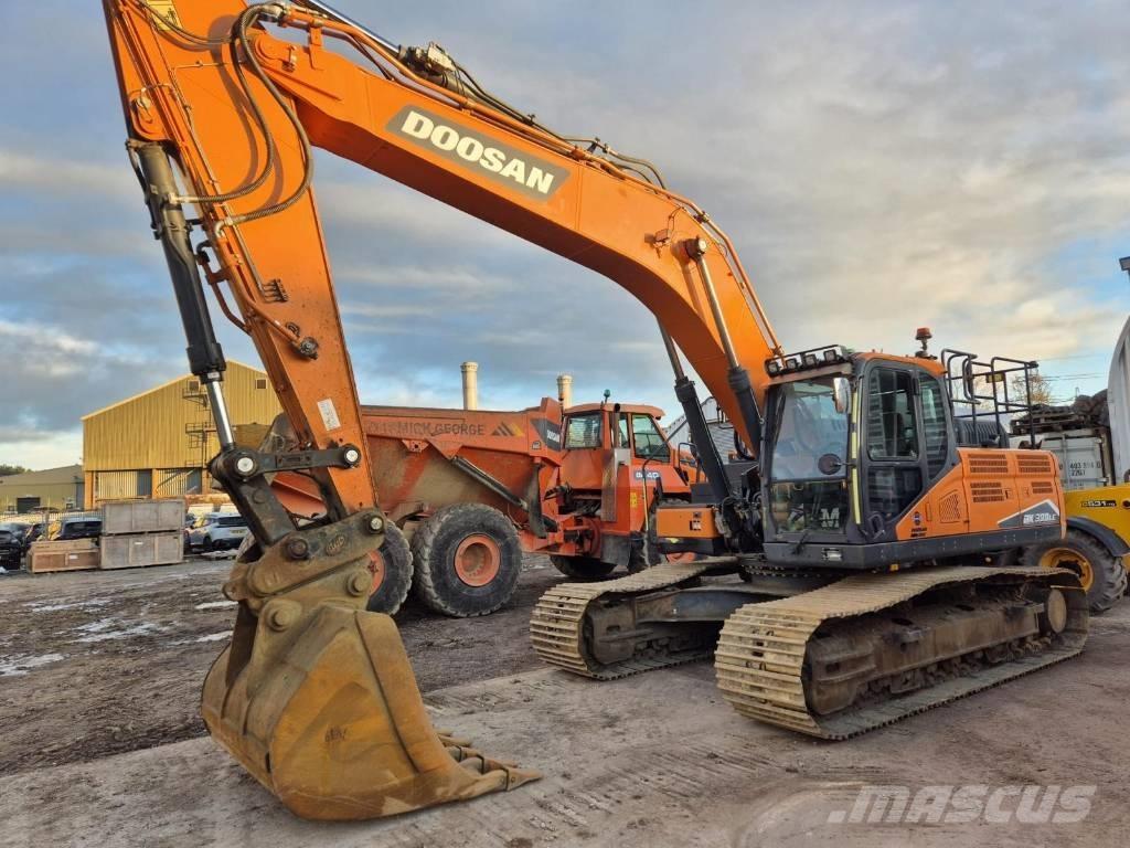Doosan DX 300 LC 5 Bageri guseničari