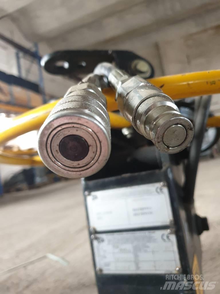 JCB Bordsteinzange Ostale komponente za građevinarstvo