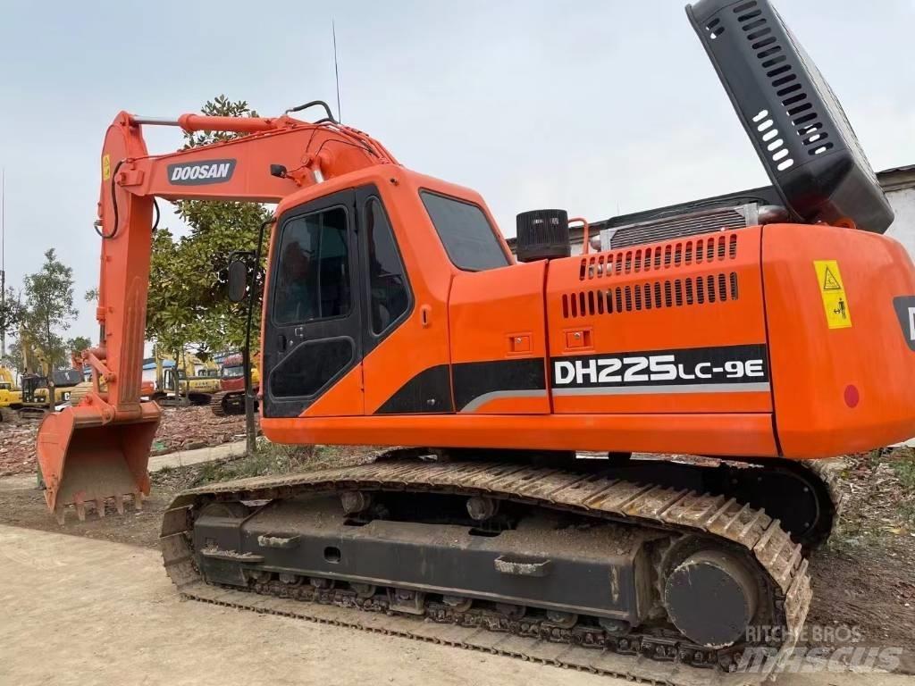 Doosan DH225LC-9E Bageri guseničari