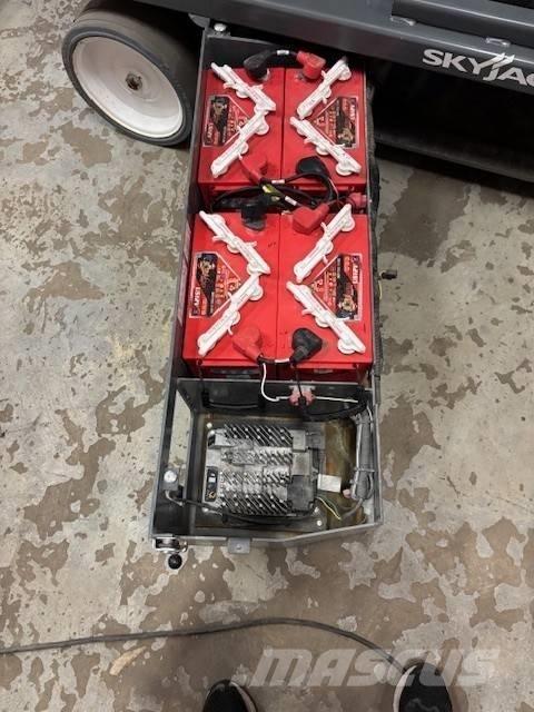 SkyJack SJ 4740 Makazaste platforme