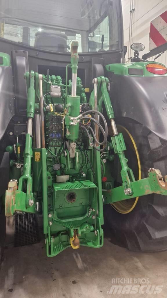 John Deere 6250 R Traktori