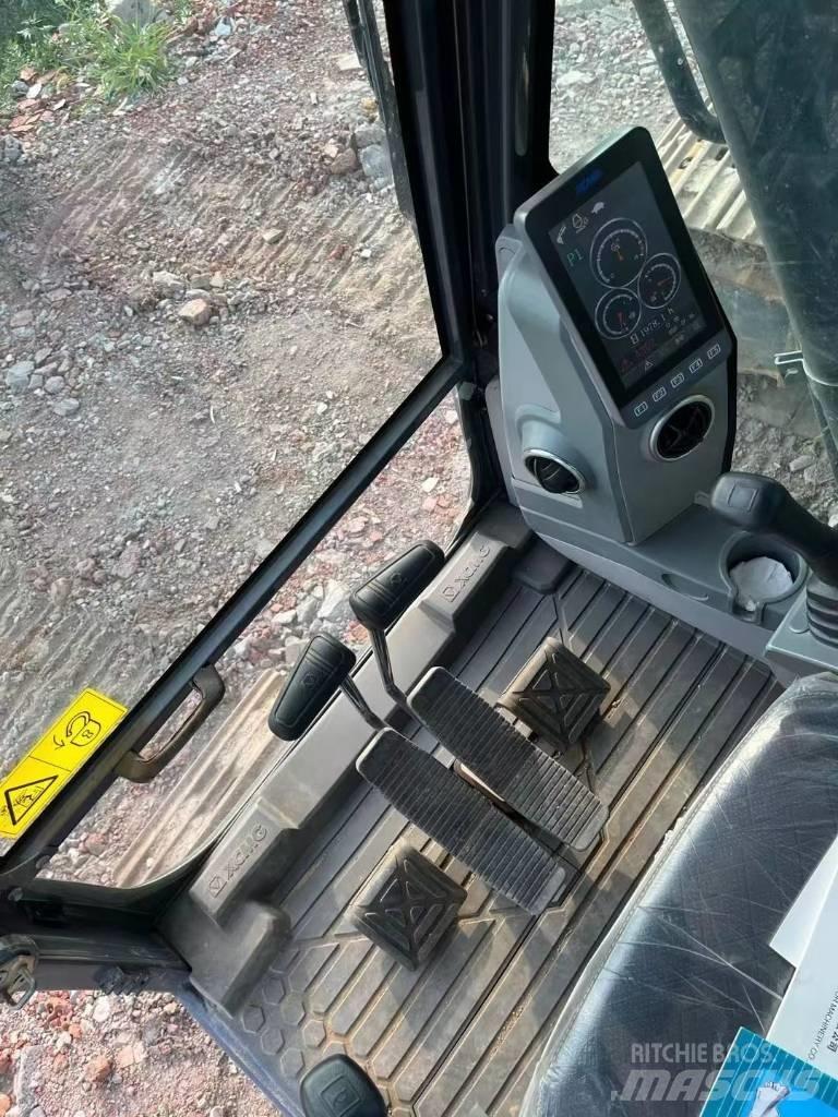 XCMG XE200DA Bageri guseničari