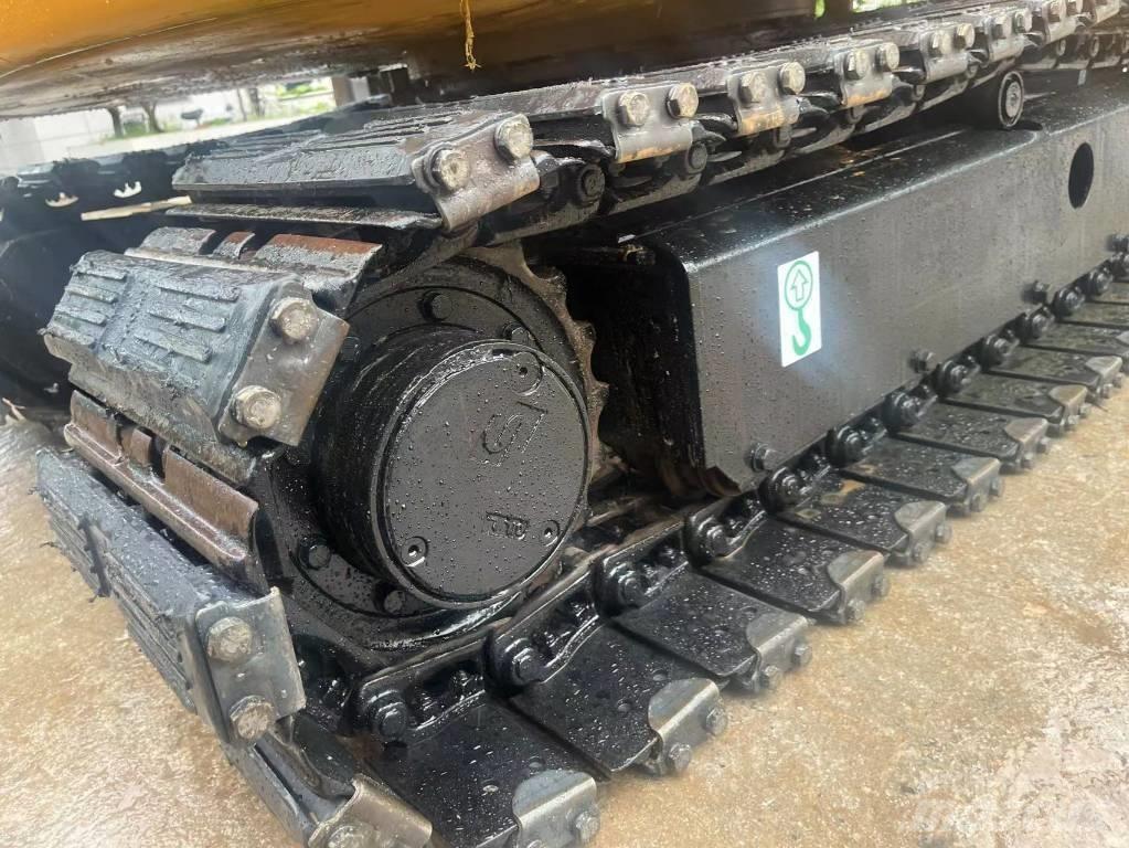 JCB 8050 Bageri guseničari