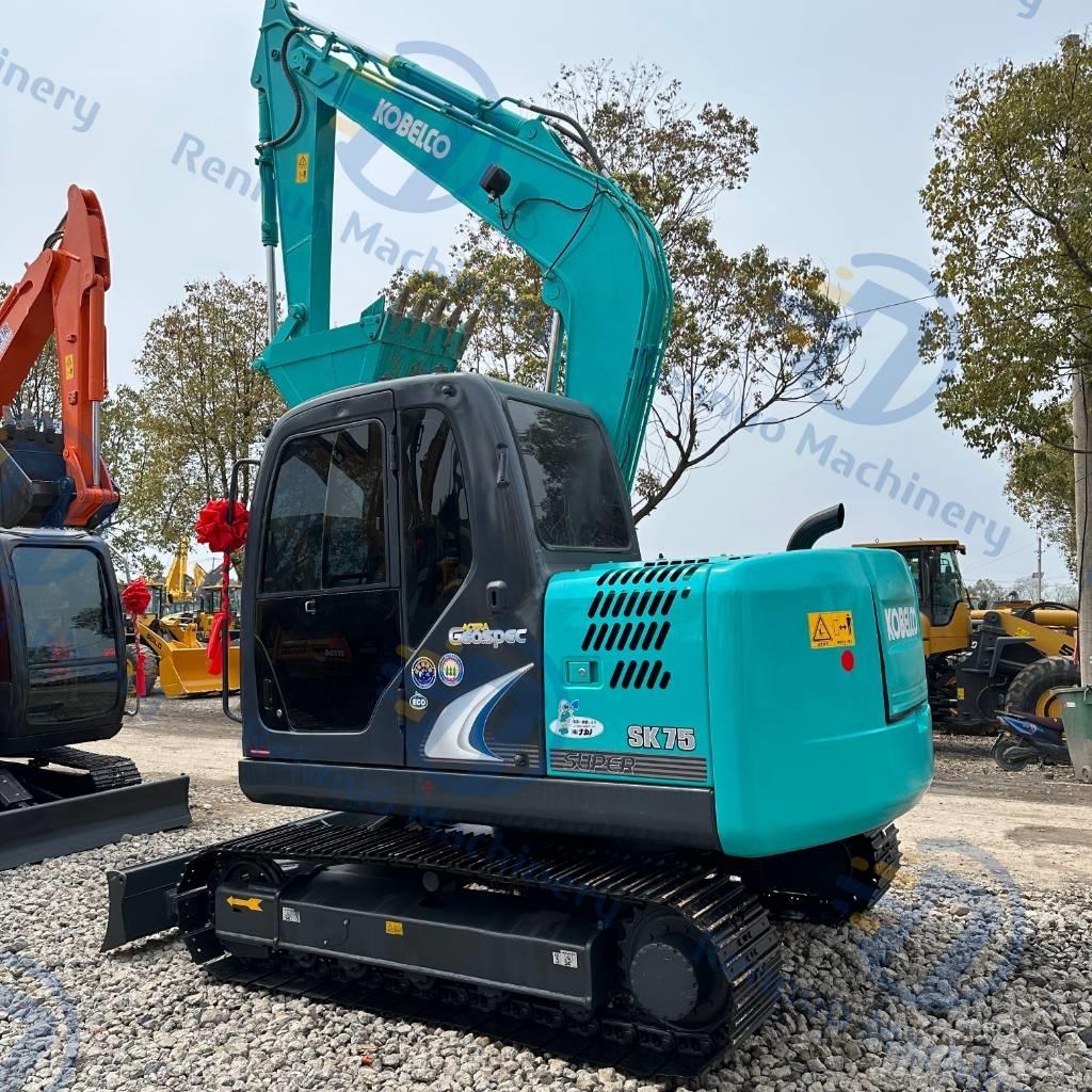 Kobelco SK75 Bageri guseničari