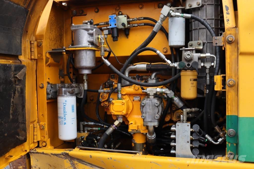 CAT 323 D Bageri guseničari