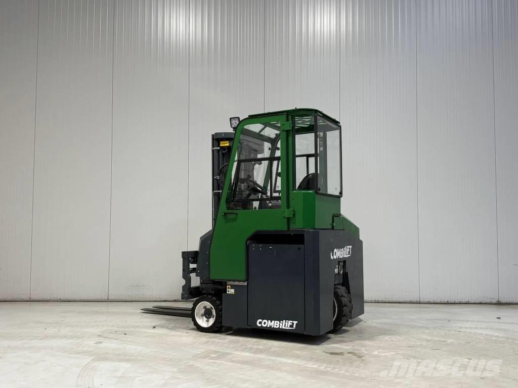 Combilift CBE2500 Viljuškari sa 4-stranskim dohvatom