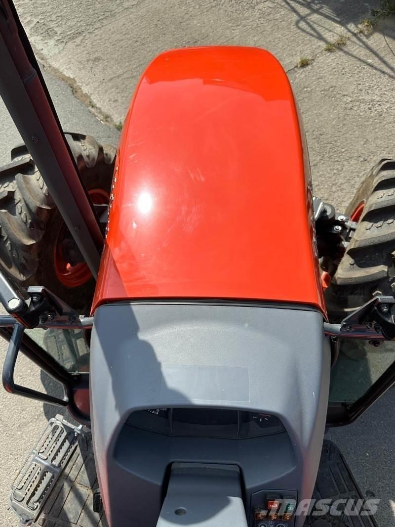 Kubota M4063 ROPS Traktori