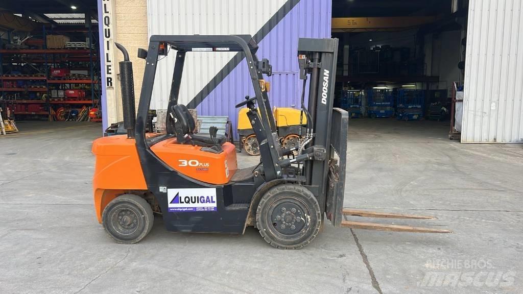 Doosan D 30 G Dizelski viljuškari