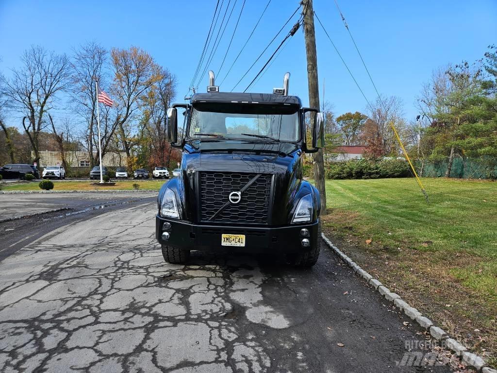 Volvo VNX 64 T300 Kamioni sa otvorenim sandukom
