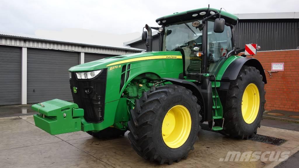 John Deere 8370 R Traktori
