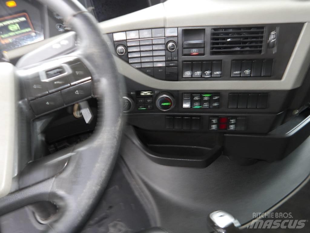 Volvo FH 540 8x4 Rol kiper kamioni sa kukom za podizanje tereta
