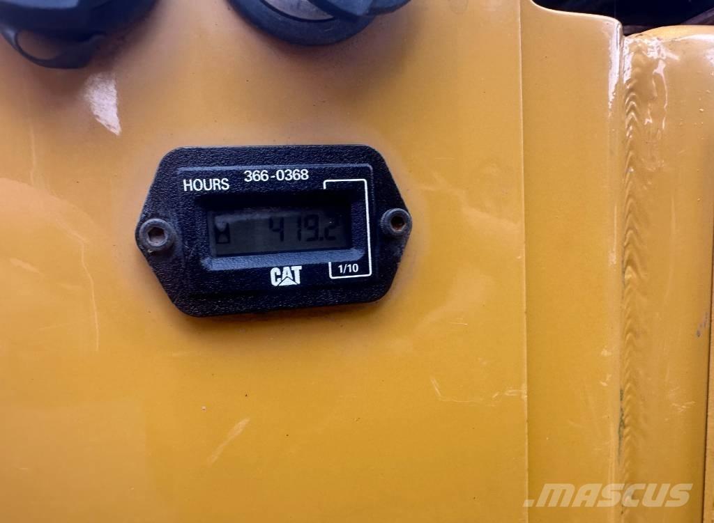 CAT CB 1.7 Valjci sa duplim bubnjem