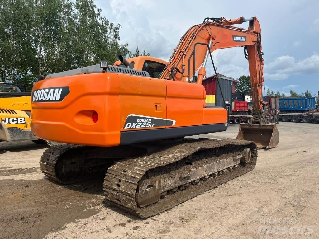 Doosan DX 225 LC Bageri guseničari