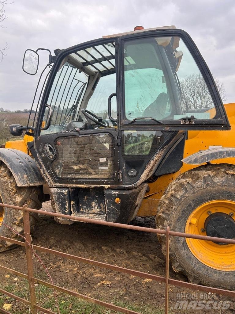 JCB 535-95 Bageri guseničari