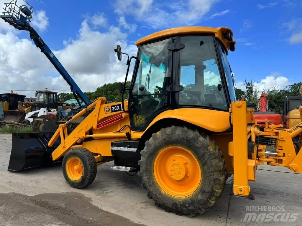 JCB 3 CX Rovokopači