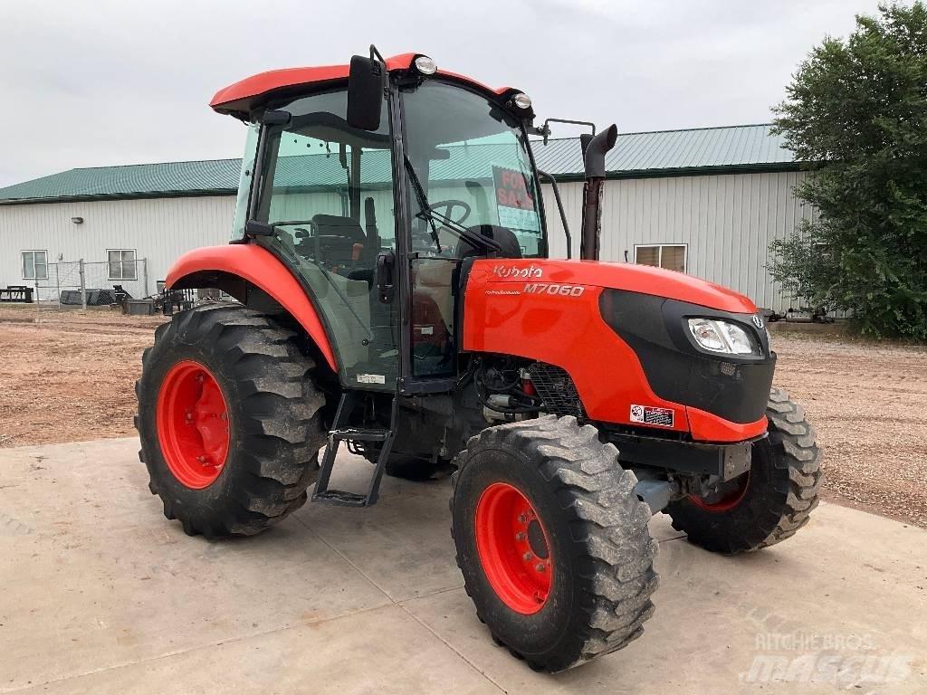 Kubota M 7060 Traktori