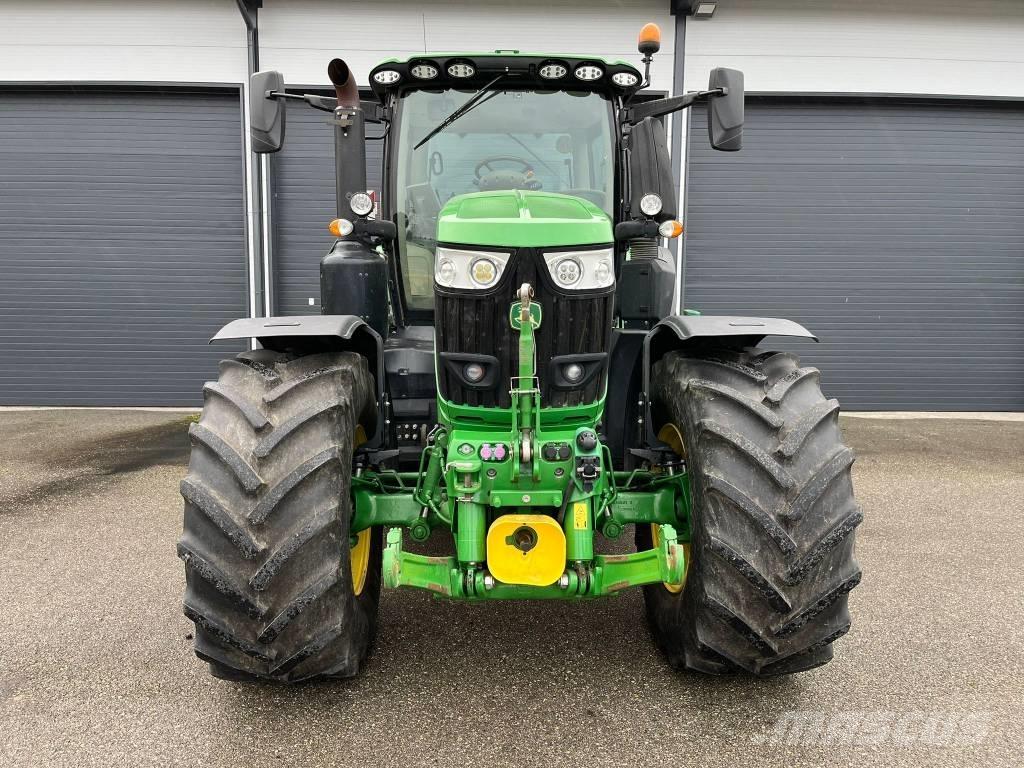 John Deere 6250 R Traktori