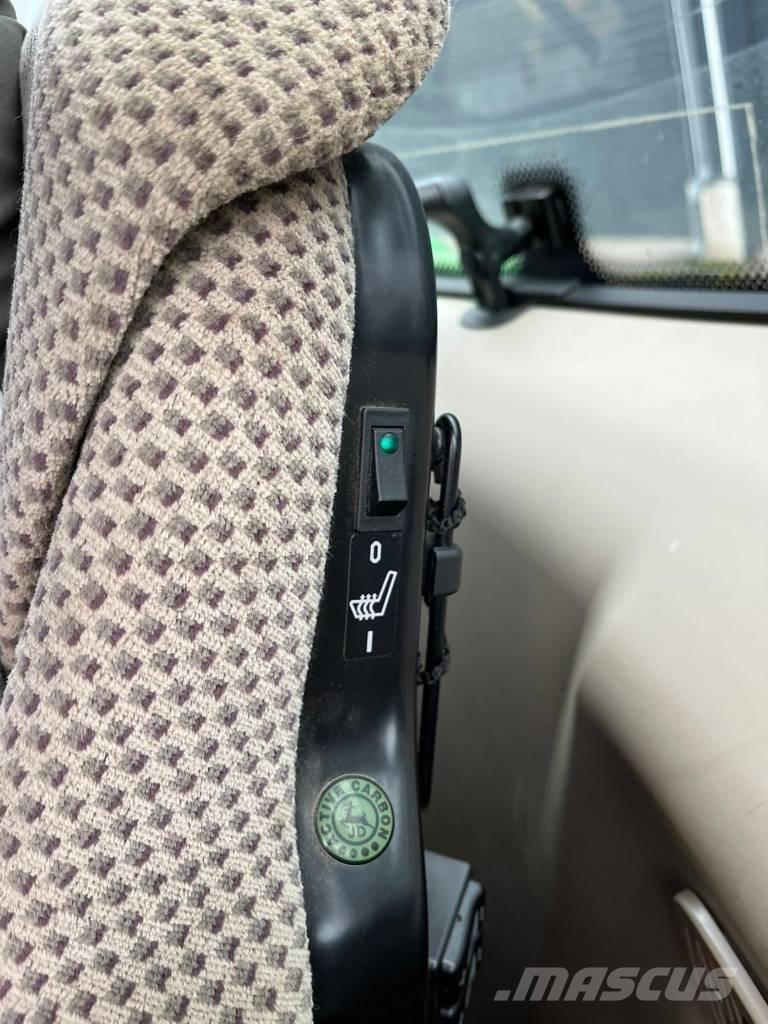 John Deere 6250 R Traktori