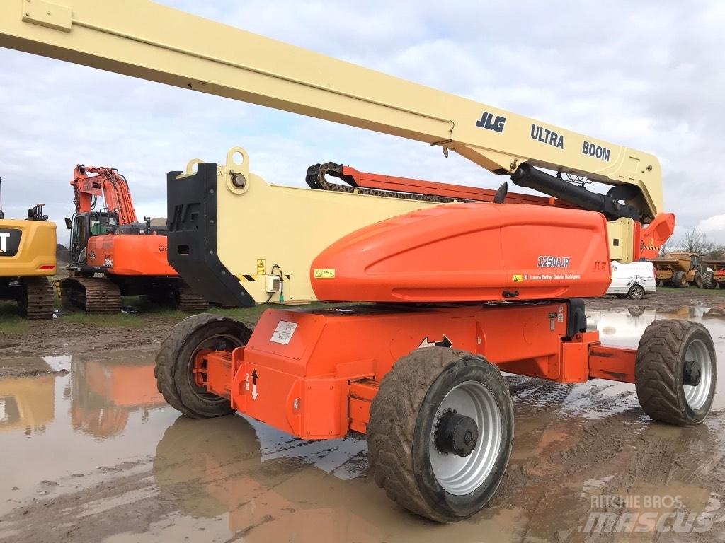 JLG 1250 AJP Zglobne podizne platforme
