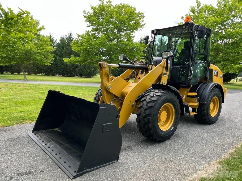 CAT 908M Utovarivači na točkove
