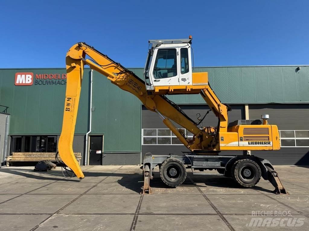 Liebherr A 924 B Bageri za prenos primarnih/sekundarnih sirovina