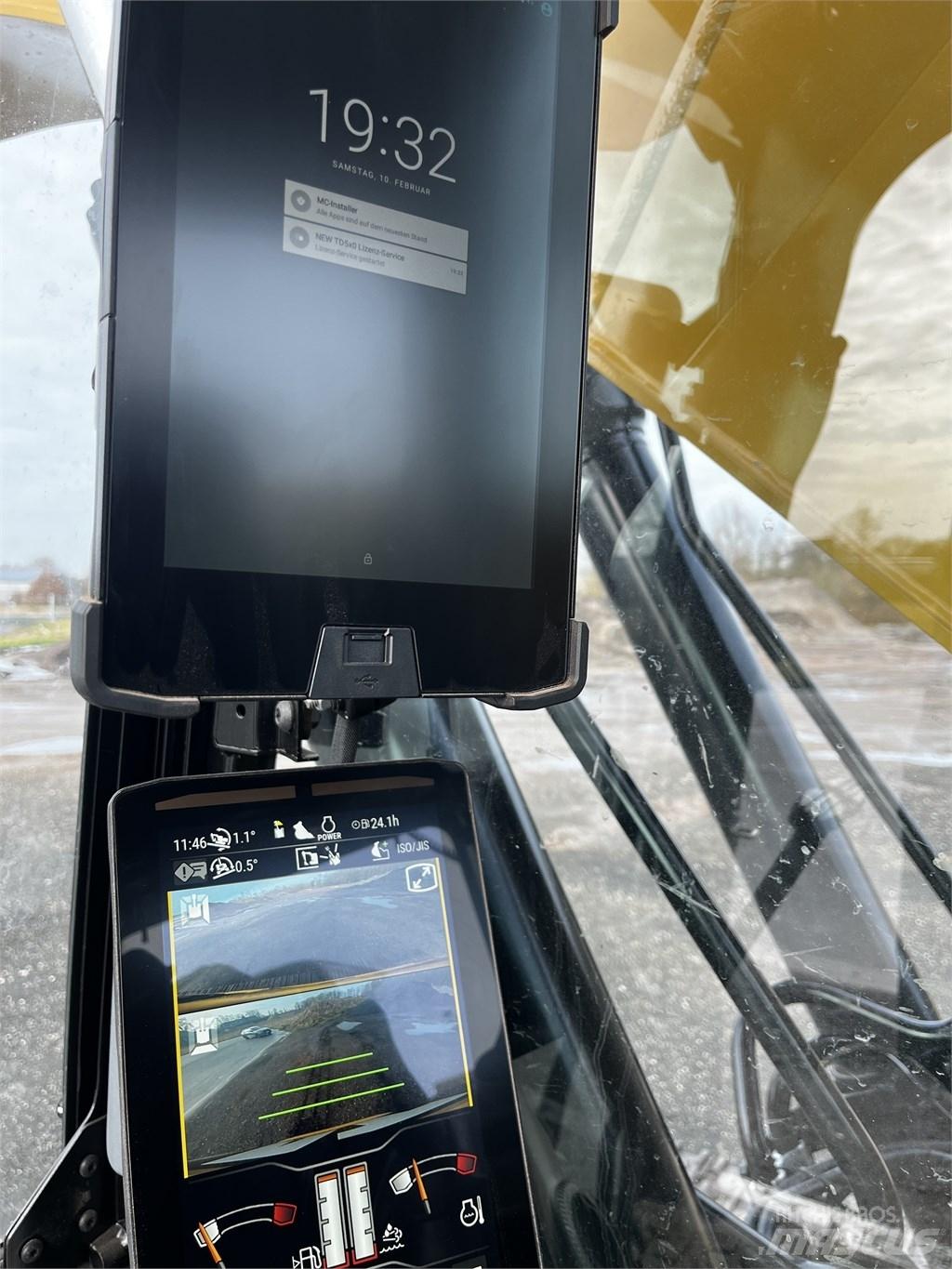 CAT 320 Bageri guseničari