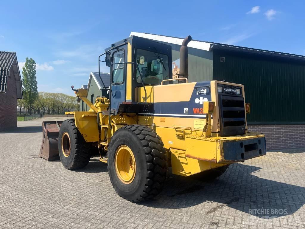 Komatsu WA 320-1 Utovarivači na točkove