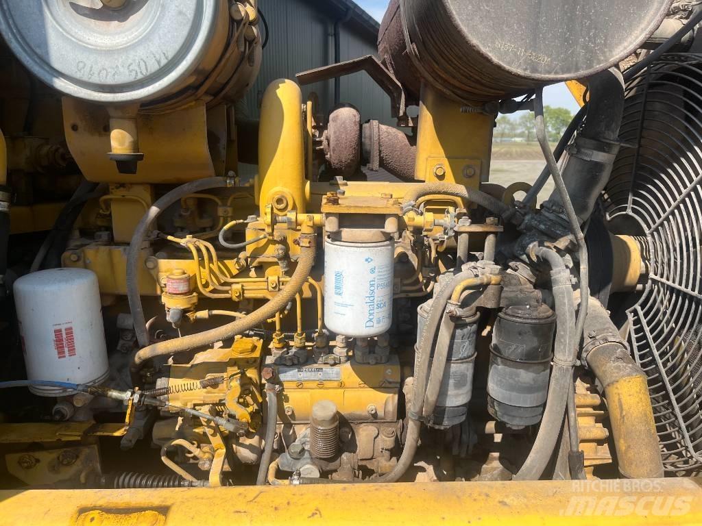 Komatsu WA 320-1 Utovarivači na točkove