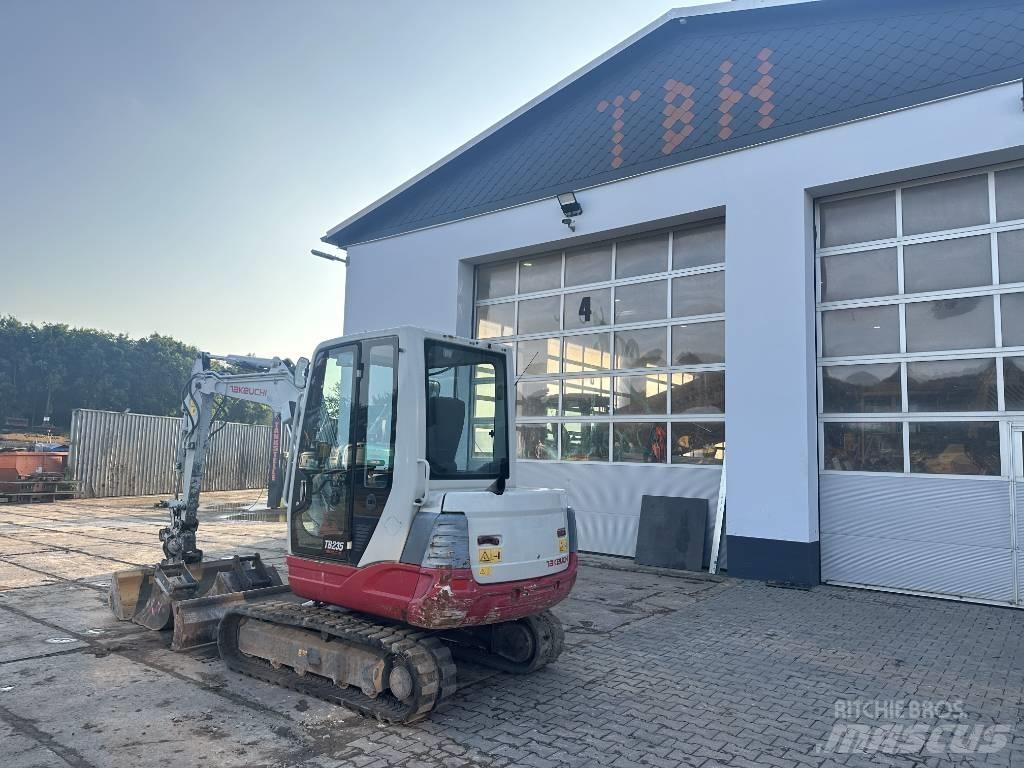 Takeuchi TB 235 Mini bageri < 7t