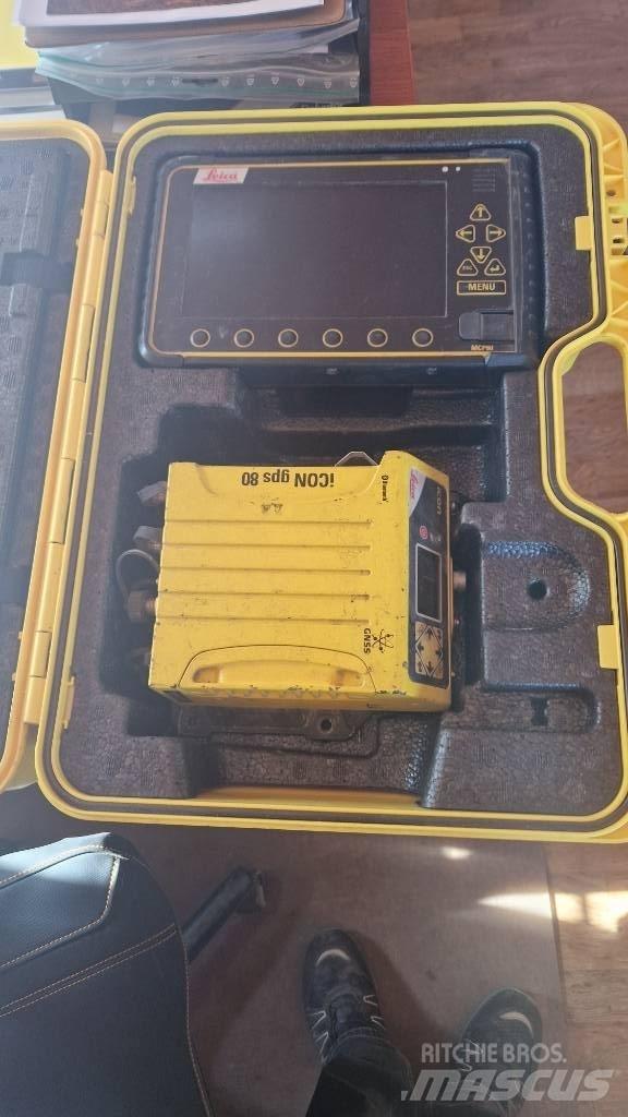 Volvo EC 300 EL Bageri guseničari