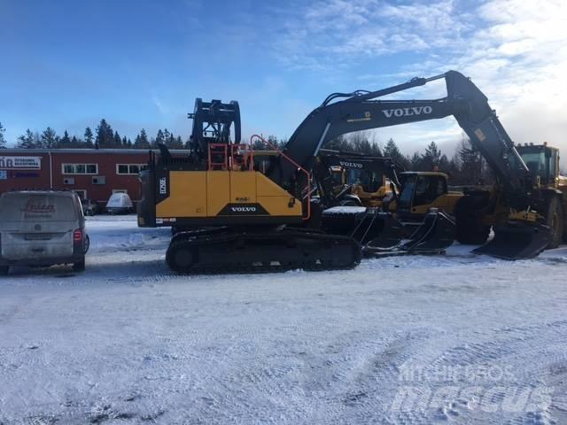Volvo EC250EL Bageri guseničari