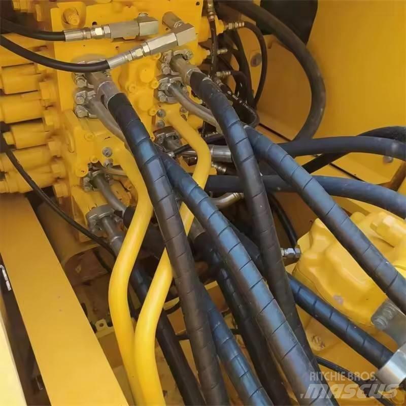Komatsu PC 200 Bageri guseničari