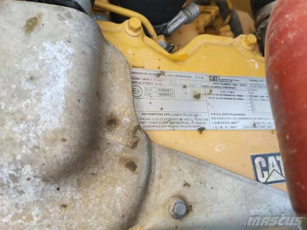 CAT 320GC Bageri guseničari