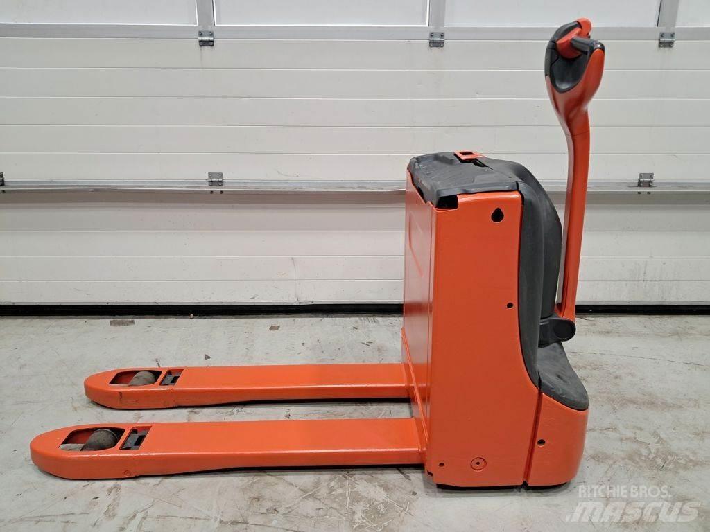 Linde T16 Nisko podizni električni viljuškar