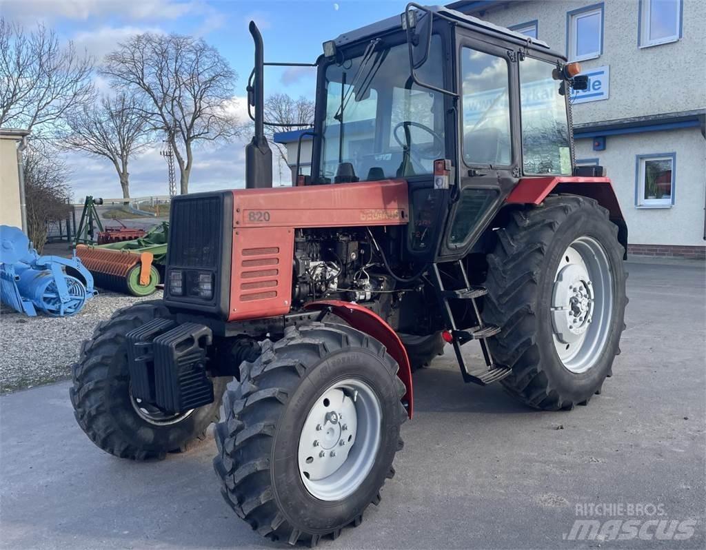 Belarus MTS 820 Traktori