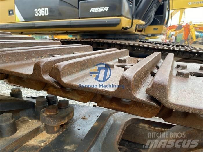 Komatsu PC450-8 Bageri guseničari