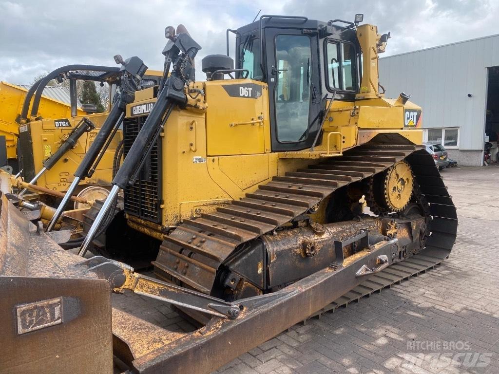 CAT D 6 T LGP Buldožeri guseničari