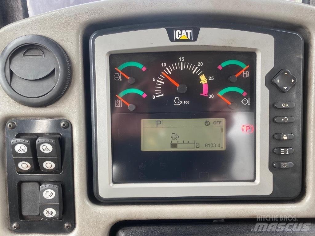 CAT D 6 T LGP Buldožeri guseničari