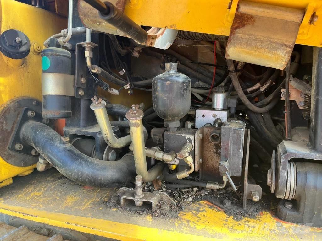 New Holland D180 Buldožeri guseničari