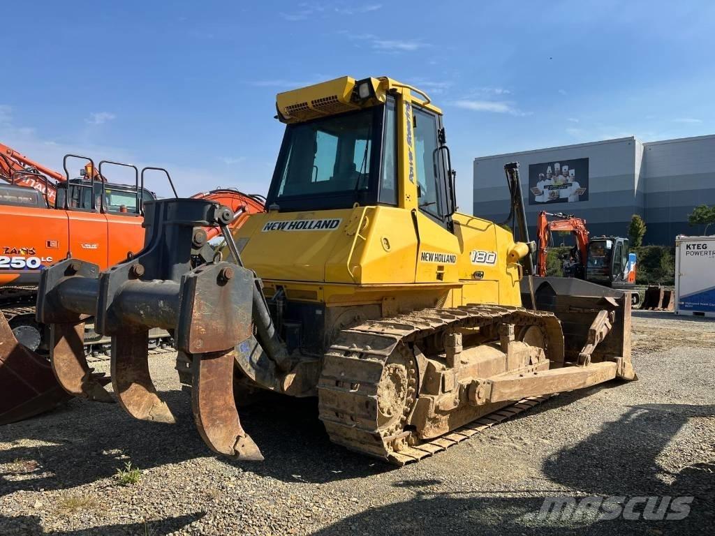 New Holland D180 Buldožeri guseničari