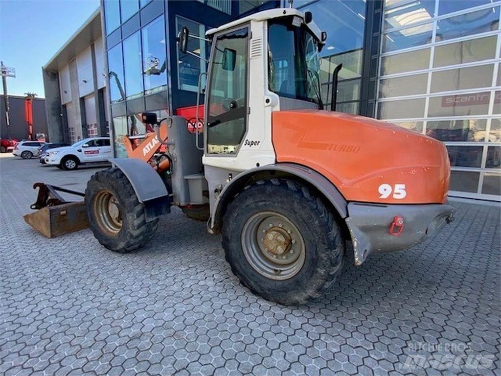 Atlas AR95 Višenamenski utovarivači