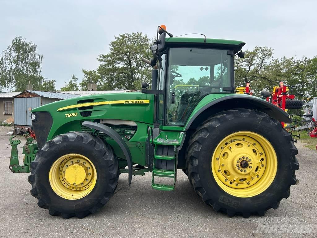 John Deere 7930 Traktori