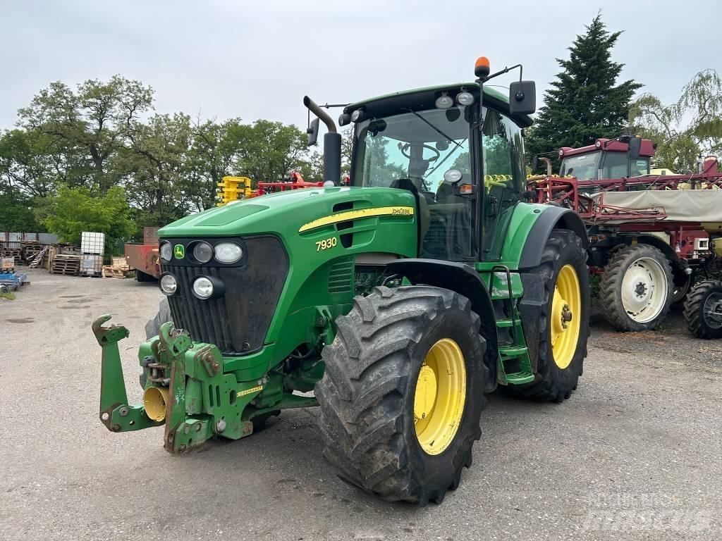 John Deere 7930 Traktori