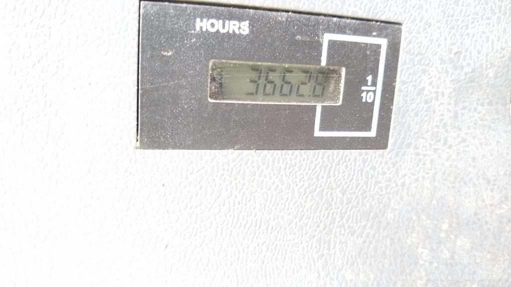 Hyundai HX 220 L Bageri guseničari